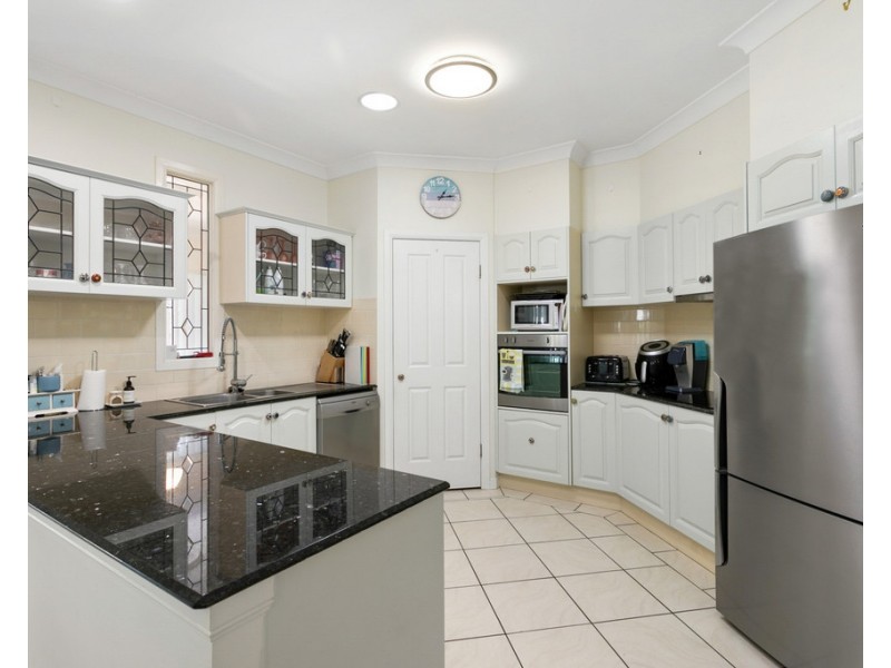 28 Lochside Drive, North Lakes QLD 4509