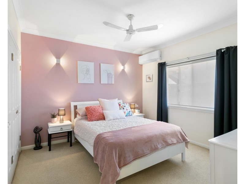28 Lochside Drive, North Lakes QLD 4509