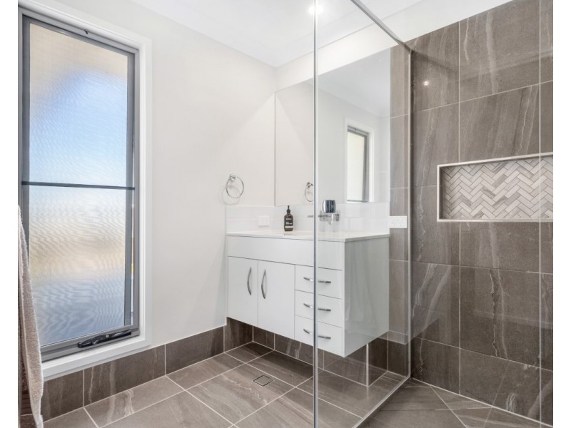 6 Lukin Road, Mango Hill QLD 4509