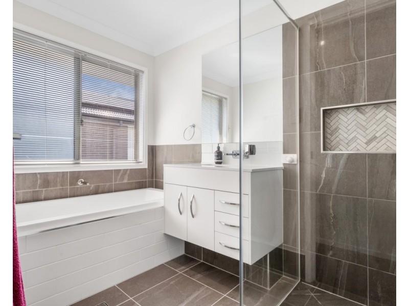 6 Lukin Road, Mango Hill QLD 4509