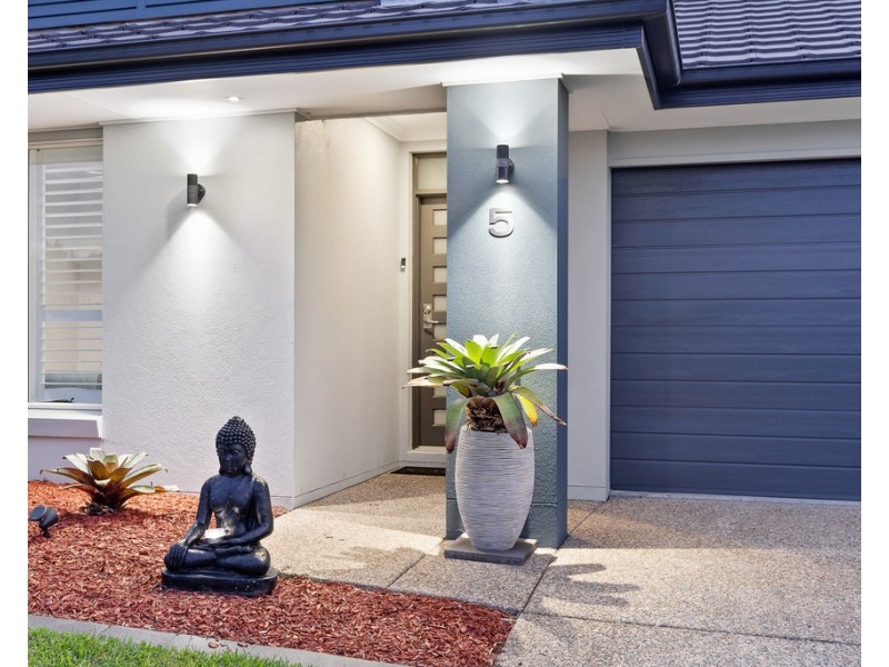 5 Melville Parade, North Lakes QLD 4509