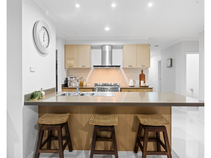 5 Melville Parade, North Lakes QLD 4509