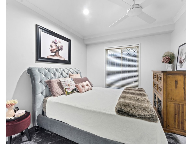 5 Melville Parade, North Lakes QLD 4509