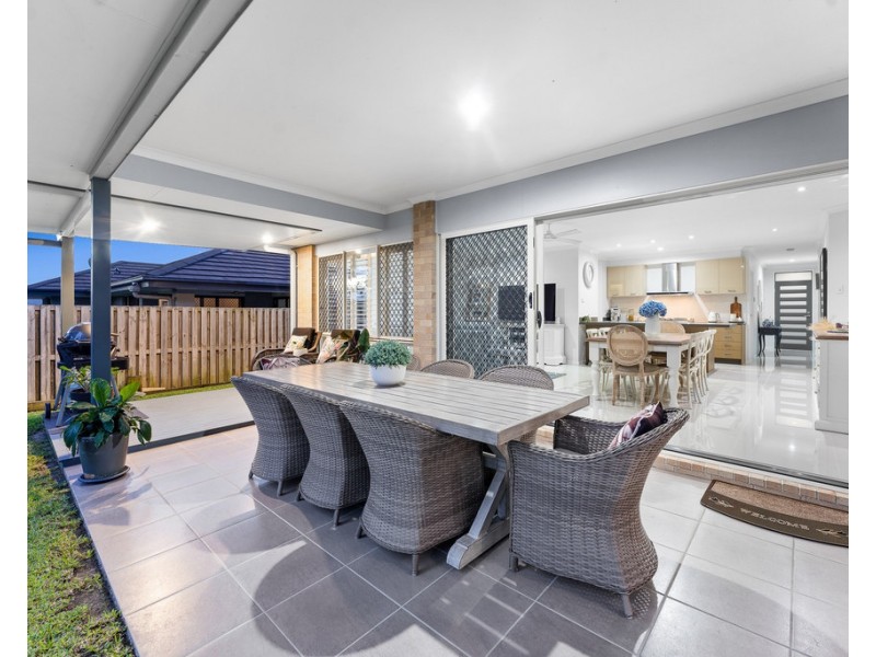 5 Melville Parade, North Lakes QLD 4509