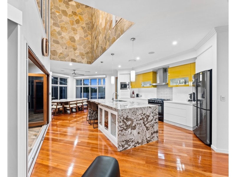 16 Kennedy Court, North Lakes QLD 4509