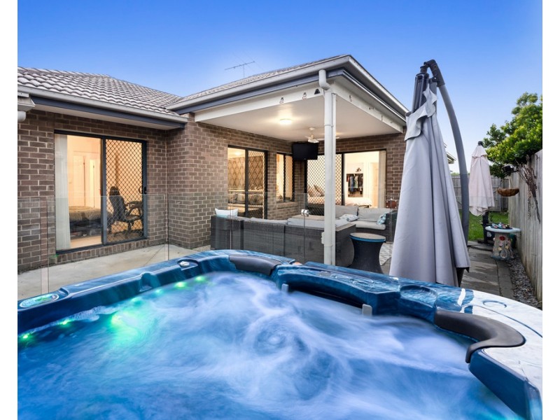 10 Warabi Crescent, North Lakes QLD 4509