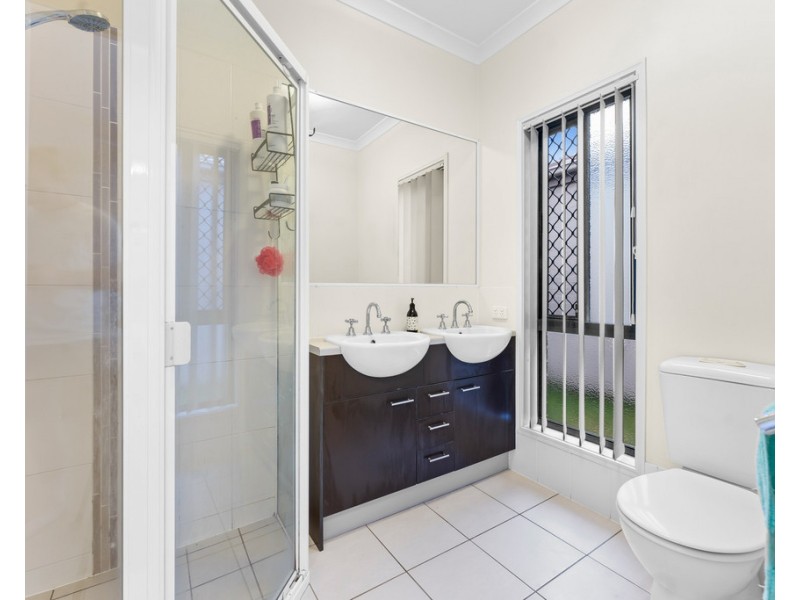 10 Warabi Crescent, North Lakes QLD 4509