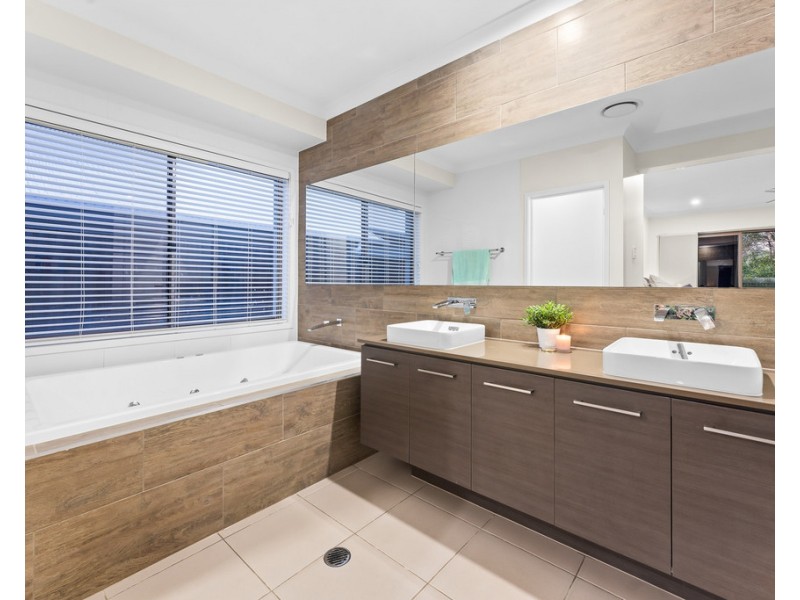 32 Hampden Street, North Lakes QLD 4509