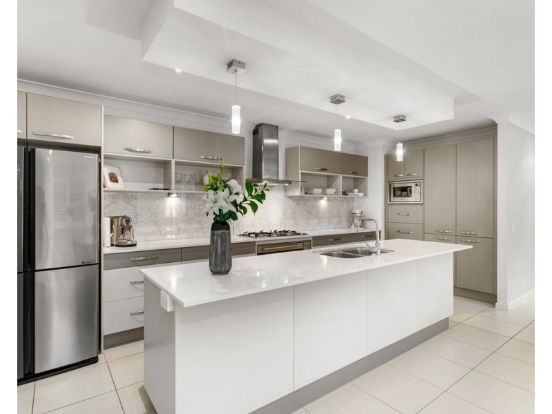 5 Eaton Close, North Lakes QLD 4509