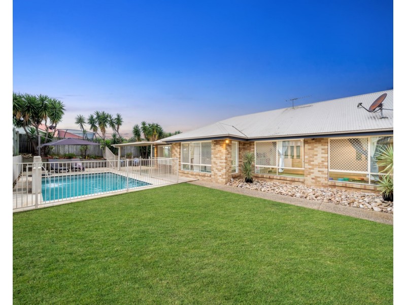 6 Lochern Court, North Lakes QLD 4509
