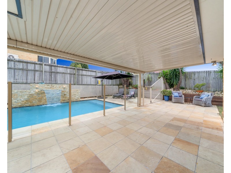 6 Lochern Court, North Lakes QLD 4509
