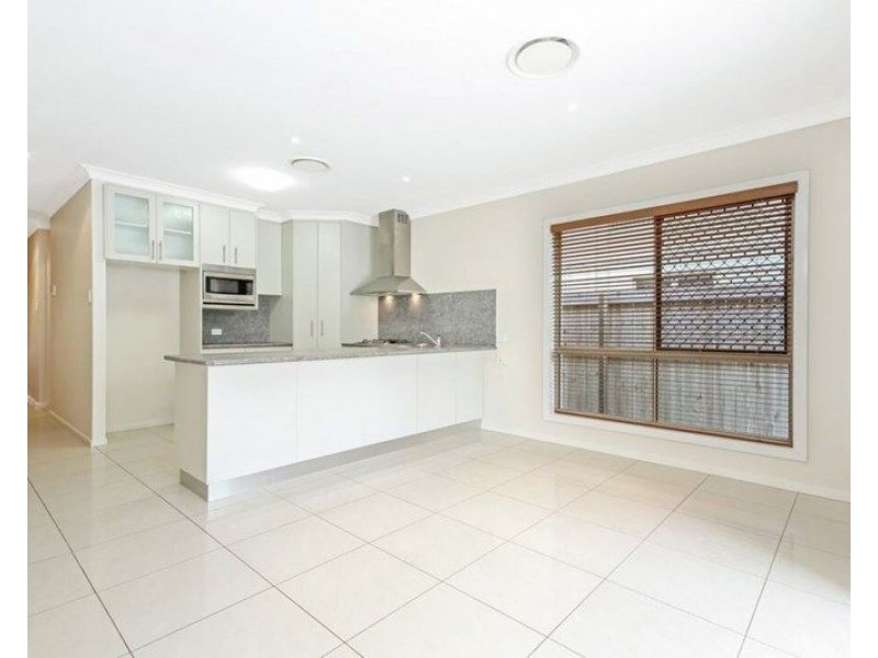 9 Silkpod Court, North Lakes QLD 4509