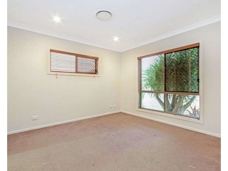 9 Silkpod Court, North Lakes QLD 4509