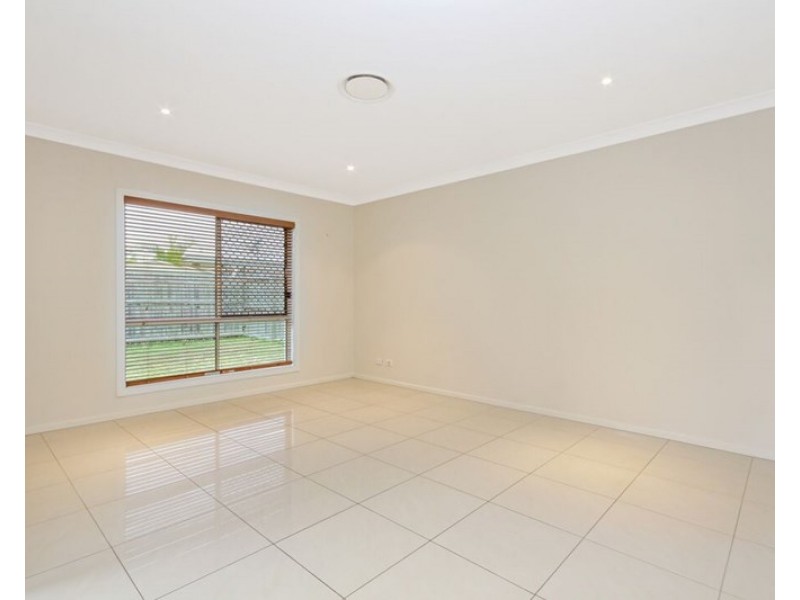 9 Silkpod Court, North Lakes QLD 4509