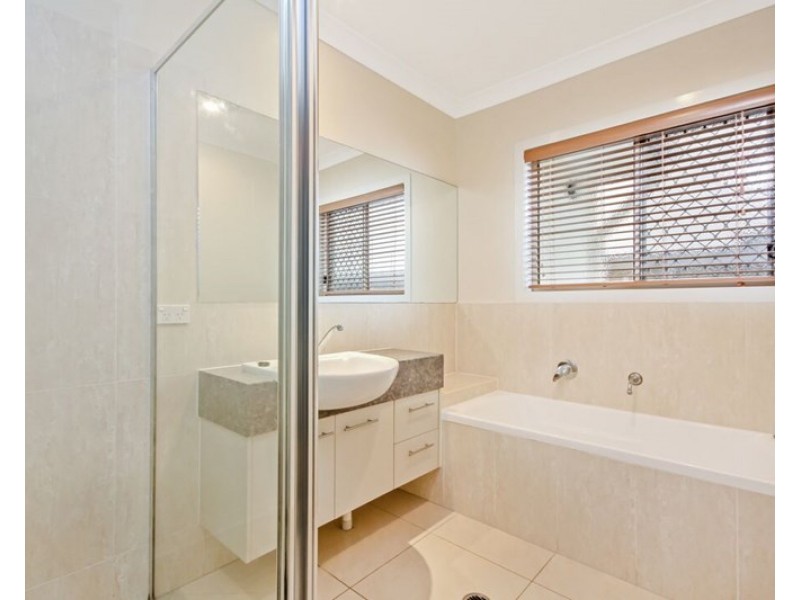 9 Silkpod Court, North Lakes QLD 4509