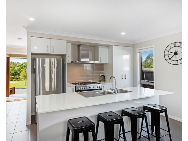 19 Sundown Circuit, North Lakes QLD 4509