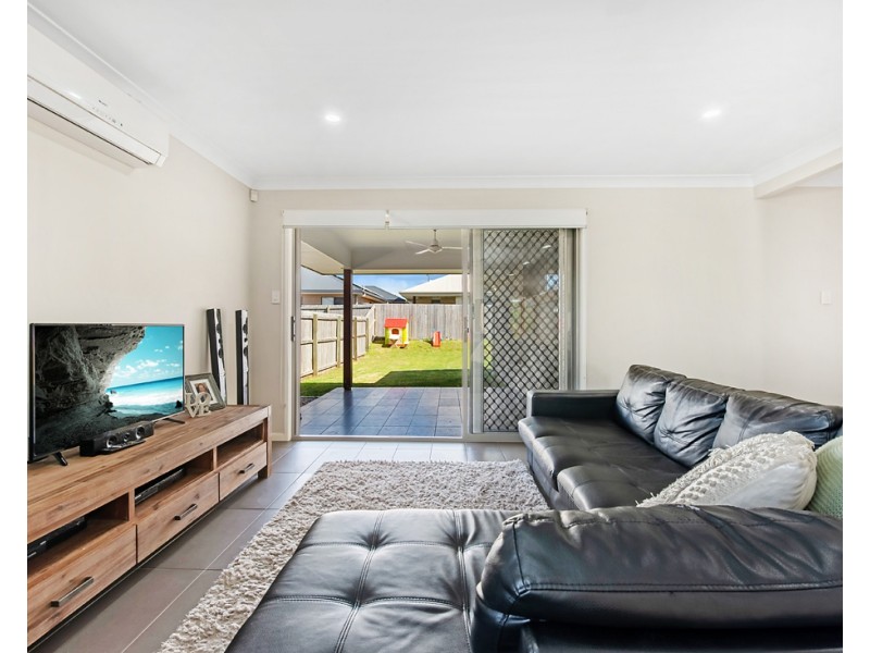 19 Sundown Circuit, North Lakes QLD 4509