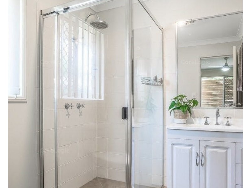 15 Hipwood Street, Morayfield QLD 4506