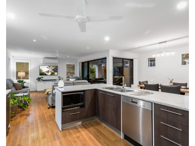 4 Satinash Court, North Lakes QLD 4509