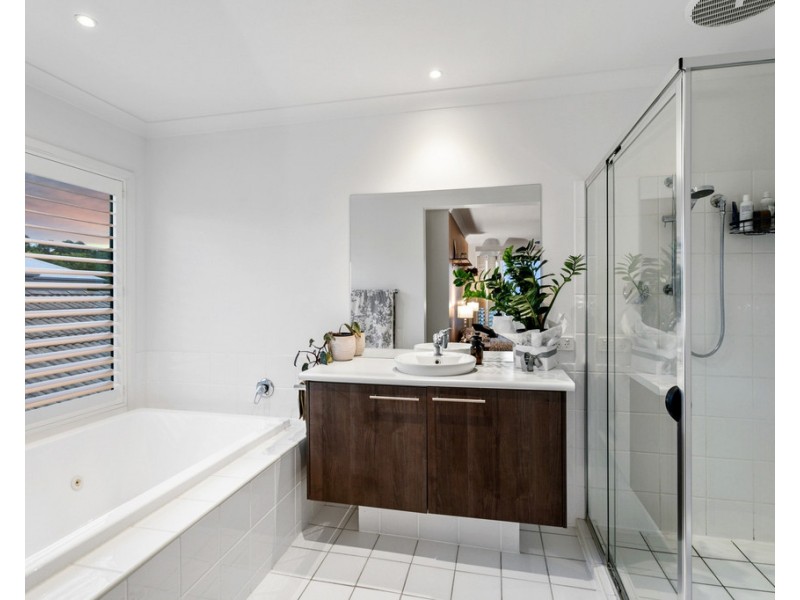 4 Satinash Court, North Lakes QLD 4509