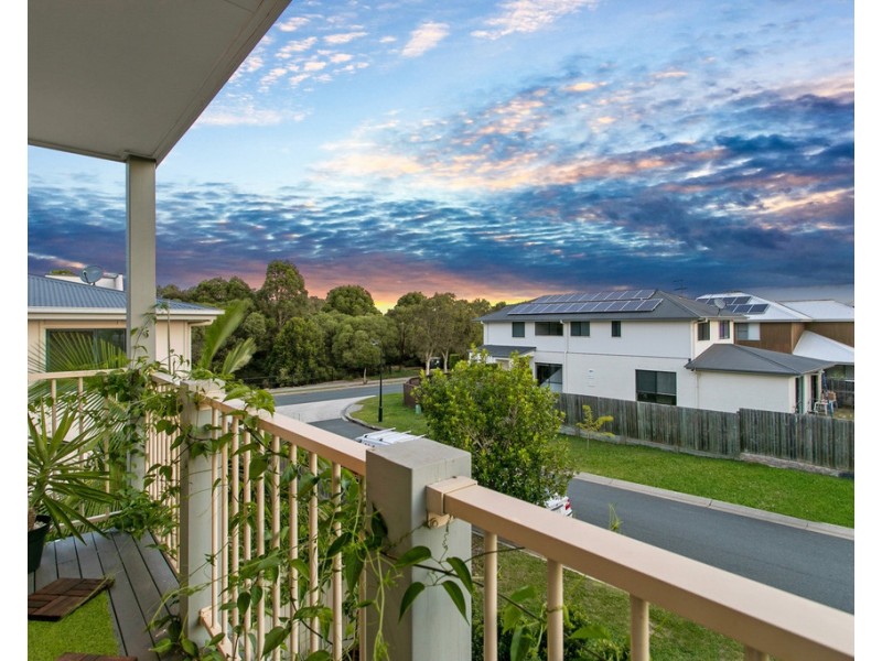 4 Riviera Crescent, North Lakes QLD 4509