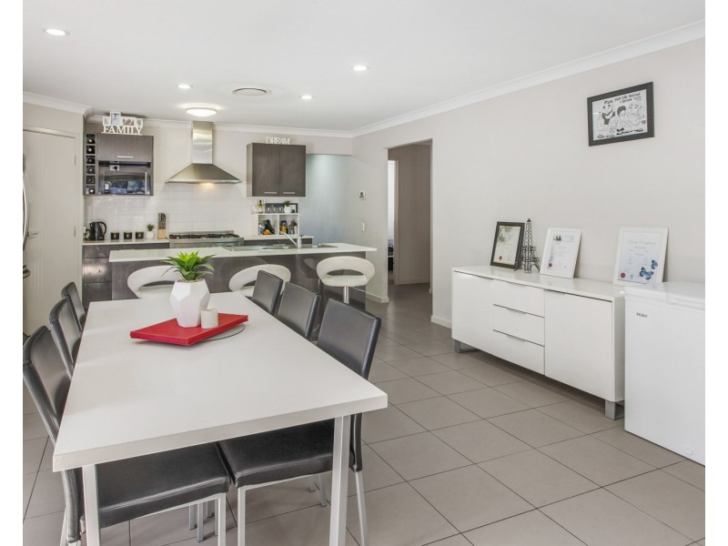 9 Severn Crescent, North Lakes QLD 4509