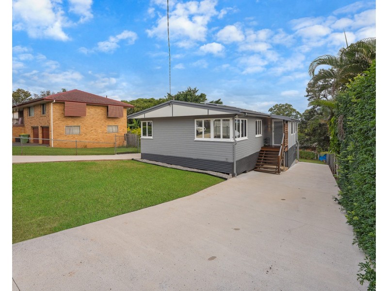 9 Crest Street, Kallangur QLD 4503
