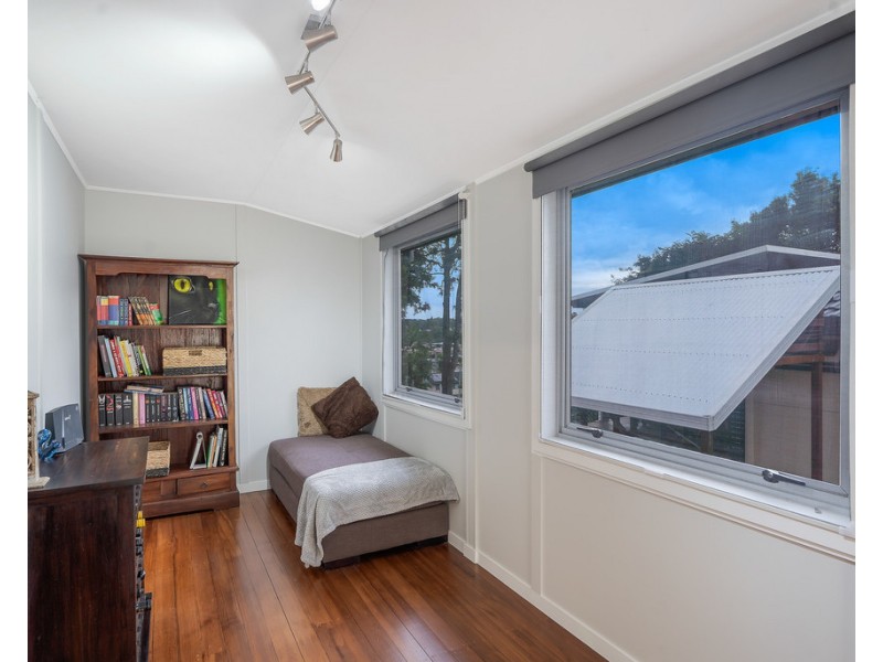 9 Crest Street, Kallangur QLD 4503