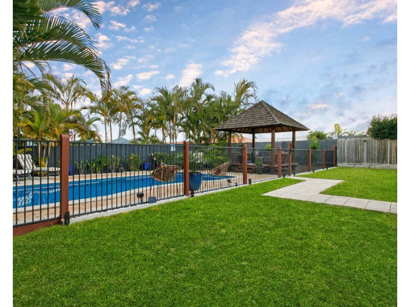 15 Bridgeport Drive, North Lakes QLD 4509