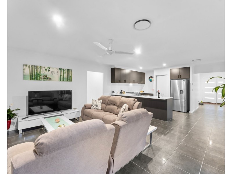 35 Tarong Avenue, North Lakes QLD 4509