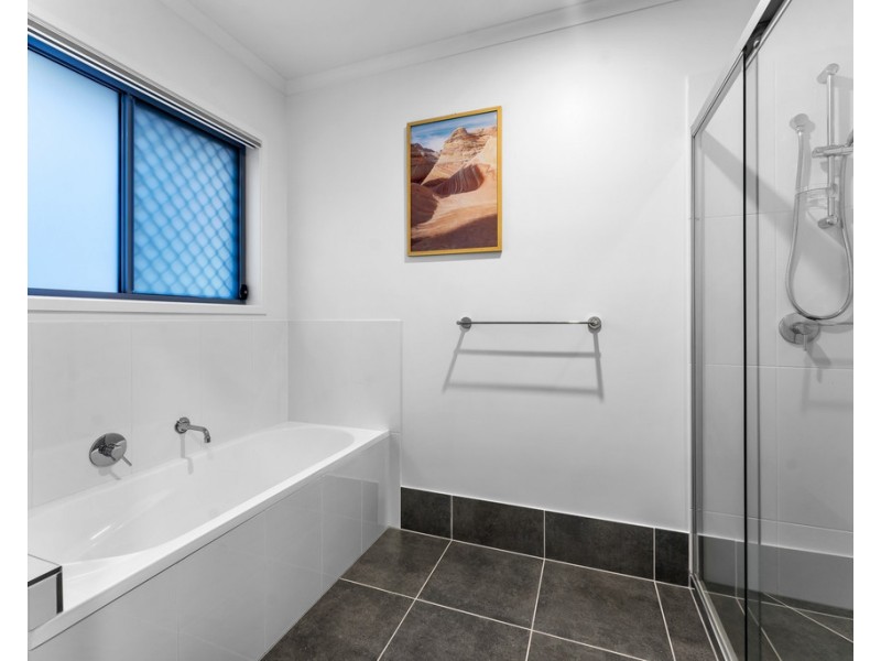 35 Tarong Avenue, North Lakes QLD 4509