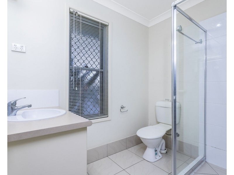 8 Daintree Circuit, North Lakes QLD 4509