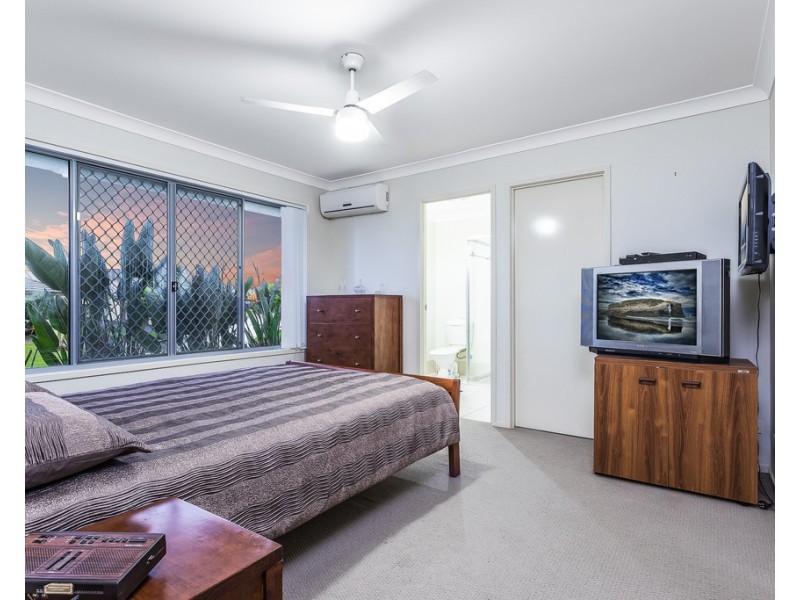 8 Daintree Circuit, North Lakes QLD 4509