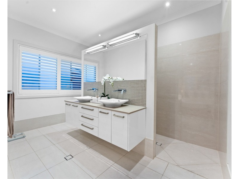 15 Kennedy Court, North Lakes QLD 4509