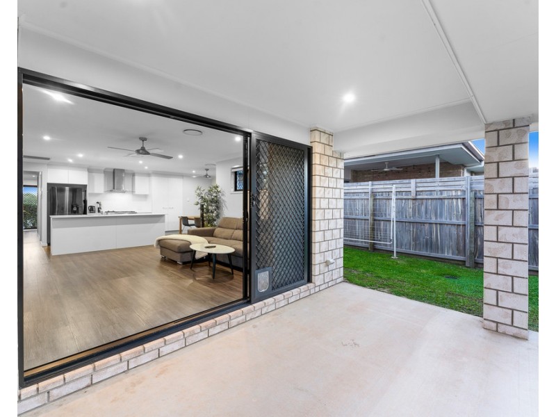 17 Attenborough Circuit, North Lakes QLD 4509
