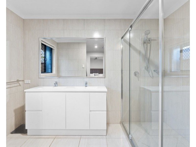 17 Attenborough Circuit, North Lakes QLD 4509