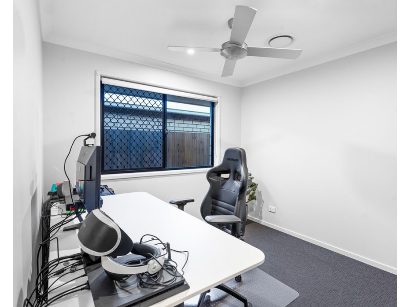 17 Attenborough Circuit, North Lakes QLD 4509
