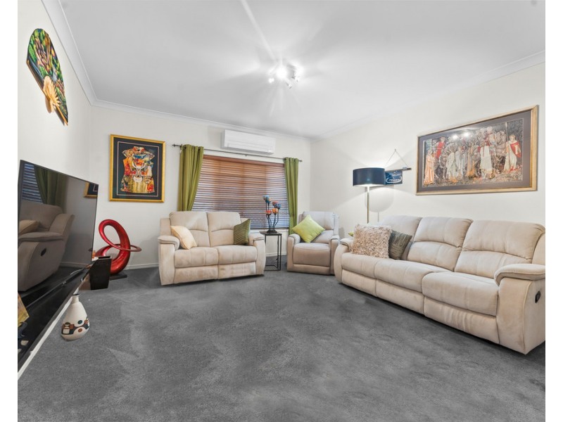 27 Kurrajong Circuit, North Lakes QLD 4509
