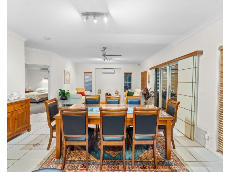 27 Kurrajong Circuit, North Lakes QLD 4509