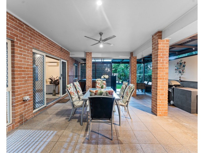 27 Kurrajong Circuit, North Lakes QLD 4509
