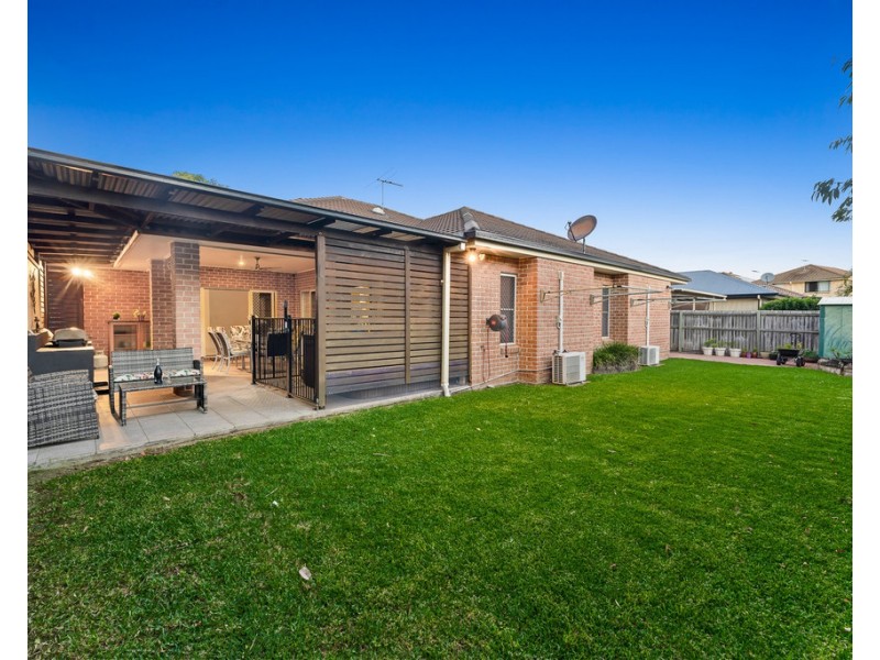 27 Kurrajong Circuit, North Lakes QLD 4509