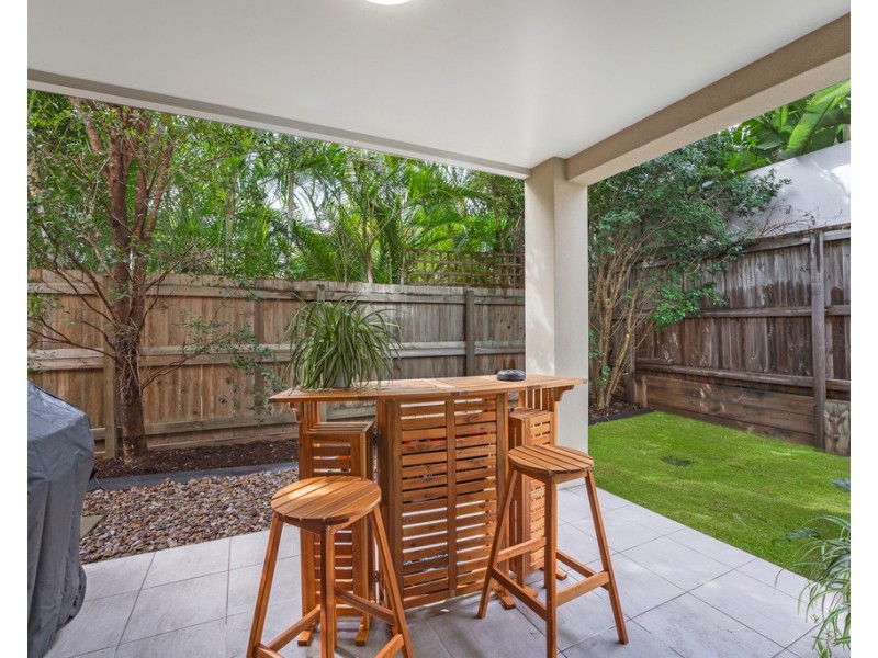 2/7 First Street, North Lakes QLD 4509