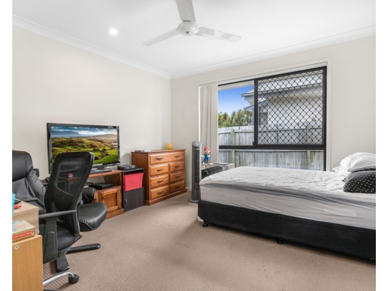 152 Nicklaus Parade, North Lakes QLD 4509