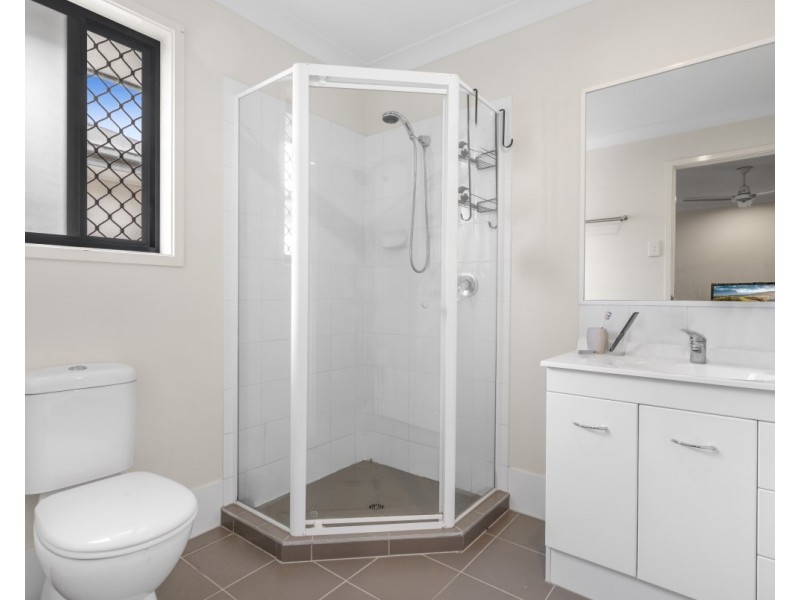 152 Nicklaus Parade, North Lakes QLD 4509