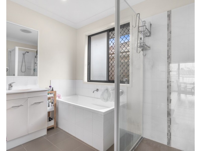 152 Nicklaus Parade, North Lakes QLD 4509