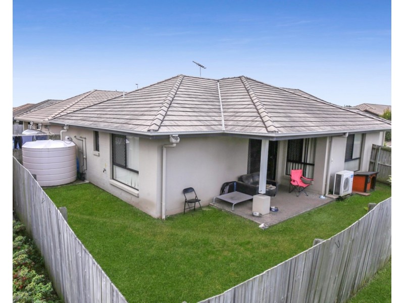 152 Nicklaus Parade, North Lakes QLD 4509