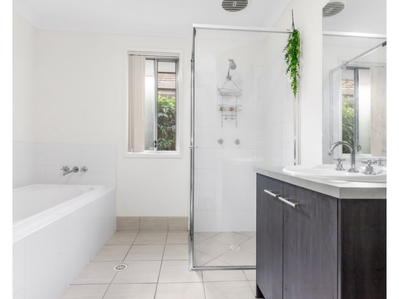 5 Fairy Wren Circuit, Dakabin QLD 4503