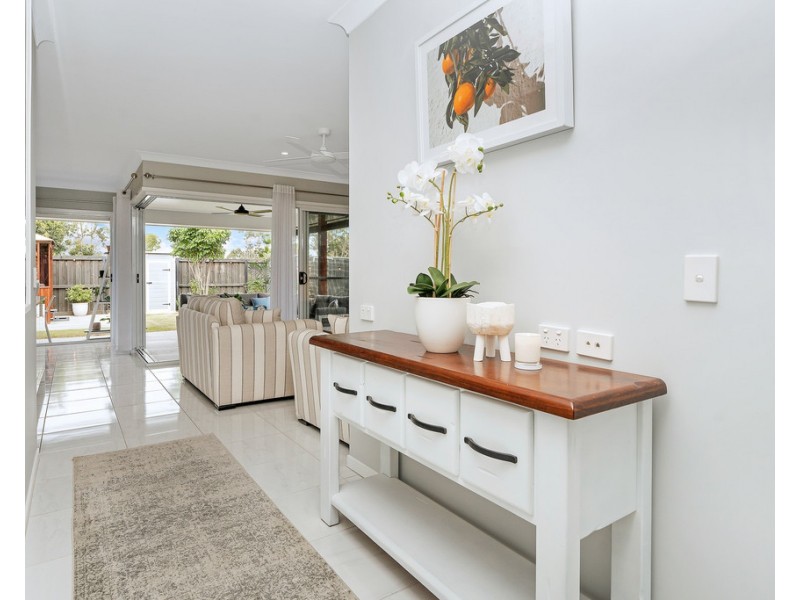 34 Dickson Crescent, North Lakes QLD 4509