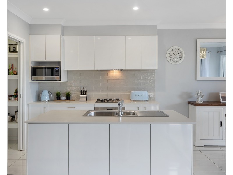 34 Dickson Crescent, North Lakes QLD 4509