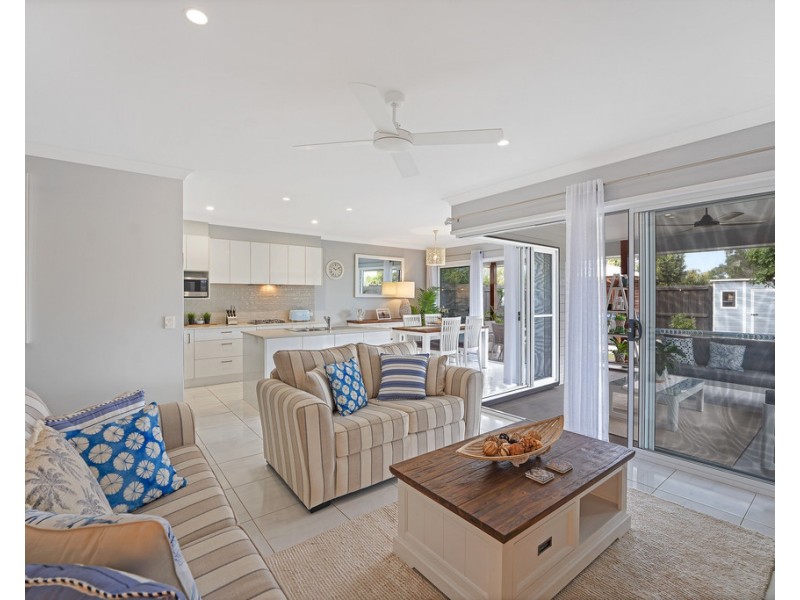 34 Dickson Crescent, North Lakes QLD 4509